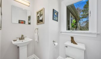 55 Tonela Ln, Barnstable, MA 02630