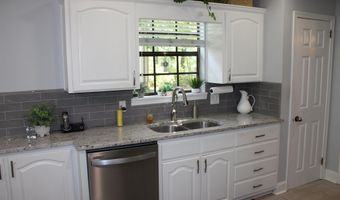 204 PORTSOUTH Ln, Alabaster, AL 35007