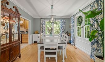 9 Cherry Ln, Bedford, NH 03110