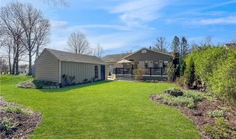 5546 Red Apple Dr, Austintown, OH 44515