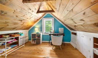 1707 Diamond Hill Rd, Cumberland, RI 02864