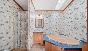 510 Missouri River Ct, Adrian, MI 49221