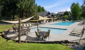61202 Dayspring Dr, Bend, OR 97702