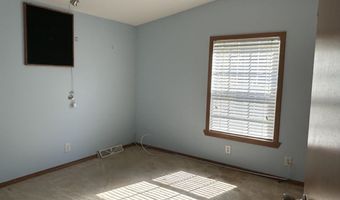 83 Long Shores Dr, Barrington, NH 03825