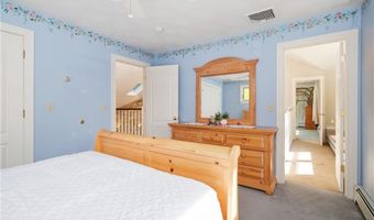 825 Woonsocket Hill Rd, North Smithfield, RI 02896