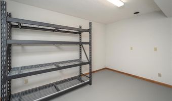 918 King St, Baldwin City, KS 66006