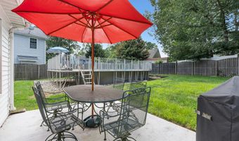 16 Tanglewood Dr, Barnegat, NJ 08005