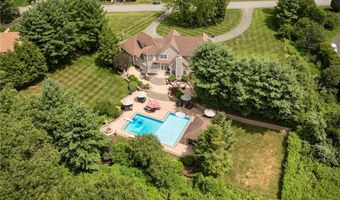 81 Crest Dr, Cranston, RI 02921