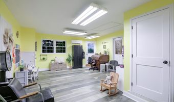 17 Point Ln, Arcadia, IN 46030