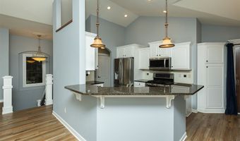 1736 Ashwood Dr SW, Altoona, IA 50009