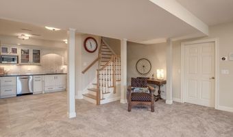 11 Clark Island Rd, Amherst, NH 03031