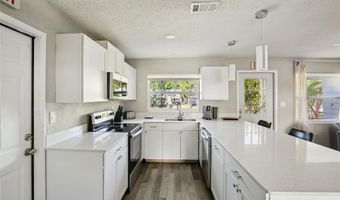 520 FAIRFAX Ln, Apollo Beach, FL 33572