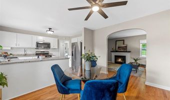 7220 Mackenzie Rd, Affton, MO 63123