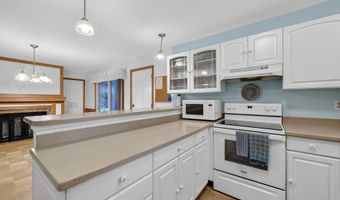 6809 Pilgrim Rd, Madison, WI 53711