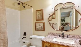 1112 Oak Borough Dr, Ballwin, MO 63021