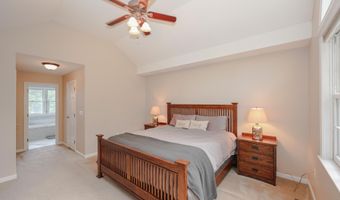 4 Jennifer Ln, Amherst, NH 03031