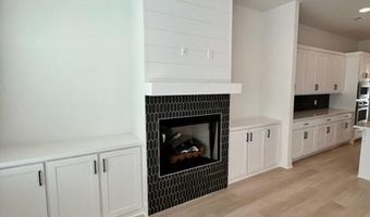 6207 SW Luna Ln, Bentonville, AR 72713