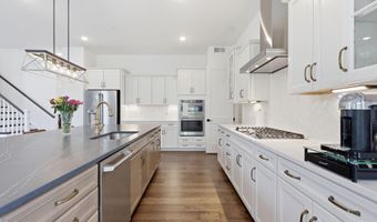 40452 WINDYHILL FARMS Dr, Aldie, VA 20105