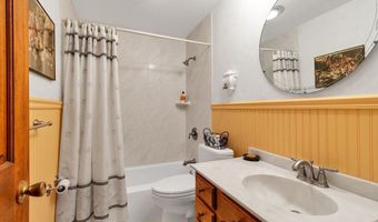 1581 N Forest Rd, Amherst, NY 14221