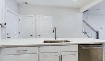 43801 MIDDLEWAY Ter, Ashburn, VA 20147