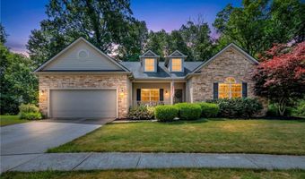 880 Shadow Creek Trl, Amherst, OH 44001