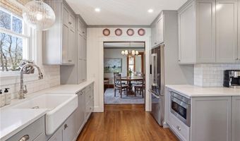 47 Hyland Ave, East Greenwich, RI 02818