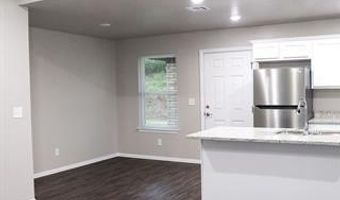 668 W 6th St, Atoka, OK 74525