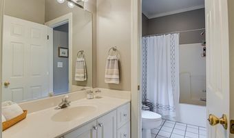 154 Suntree Dr, Advance, NC 27006