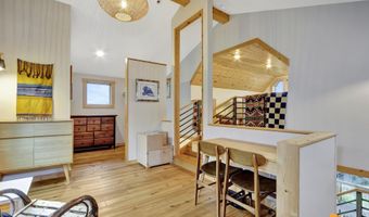 12121 Ginami St, Anchorage, AK 99516