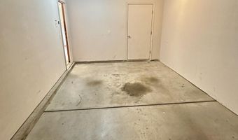 616 Autumn Ridge Ct, Andover, KS 67002