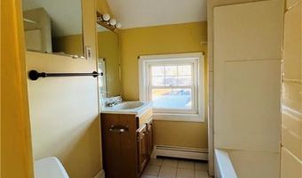 1574 Cranston St, Cranston, RI 02920