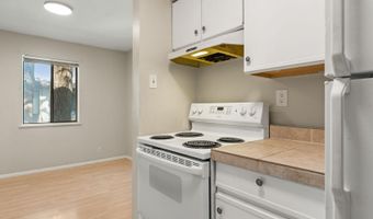 1601 Pennsylvania St NE Unit R16, Albuquerque, NM 87110