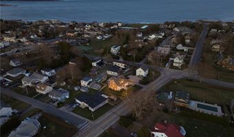 81 S Pier Rd, Narragansett, RI 02882