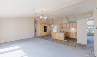 222 8th St, Carlin, NV 89822