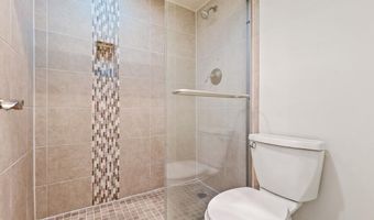 5904 MOUNT EAGLE Dr 105, Alexandria, VA 22303