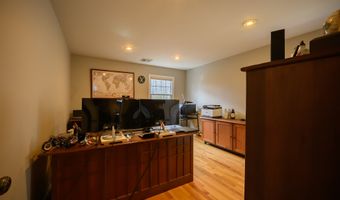 3 Old Dodgingtown Rd, Bethel, CT 06801