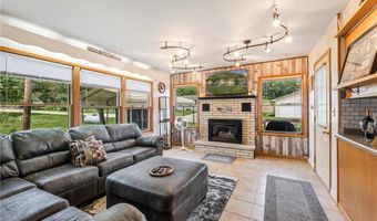 S1576 Lake Street, Alma, WI 54610