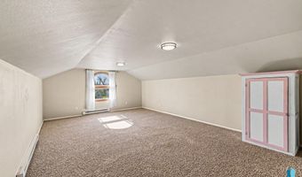 1301 S Splitrock Blvd, Brandon, SD 57005