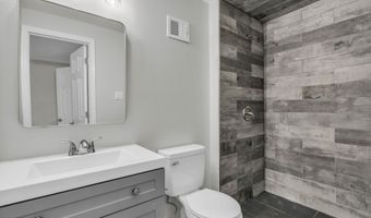 35 Bayside Ave, Barnegat, NJ 08005