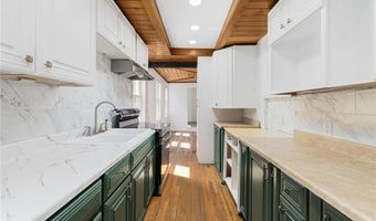 6 Mill St, North Smithfield, RI 02896