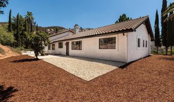 1650 Silver Tree Ln, Escondido, CA 92026