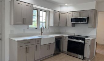 2548 28th St SW, Allentown, PA 18103