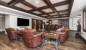 1 Stoneridge Dr, Albany, NY 12211