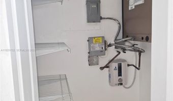 2910 Point East Dr M610, Aventura, FL 33160