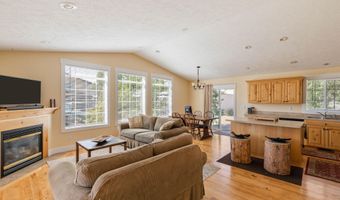 580 E COTTAGE Ln, Alpine, WY 83128
