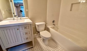 1805 E LAMLEY St, Baltimore, MD 21231