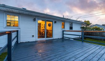 46 Bowline St, Beachwood, NJ 08722