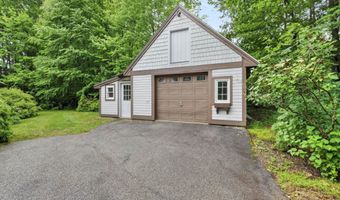28 Buttonwood Rd, Bedford, NH 03110