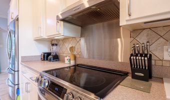 605 Plantation Dr, Adel, GA 31620