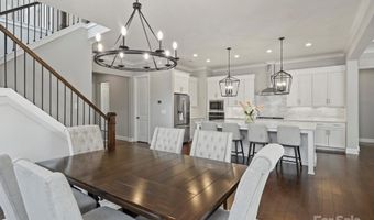 822 River Oaks Ln, Charlotte, NC 28226
